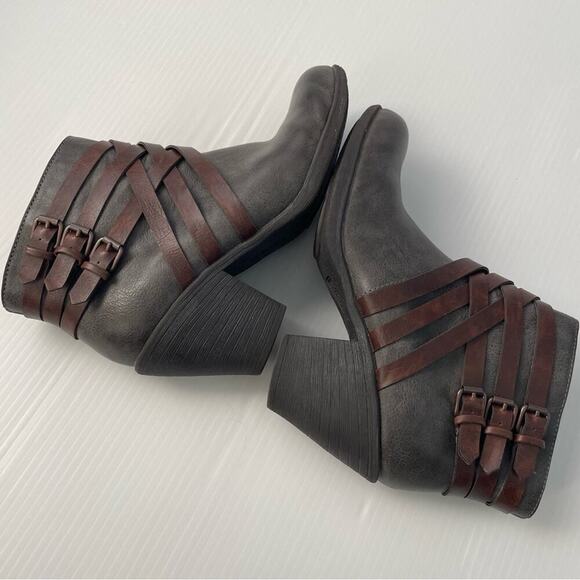 Euro soft by sofft Phoebe bootie strappy faux leather side zip size 9.5 - Picture 8 of 12